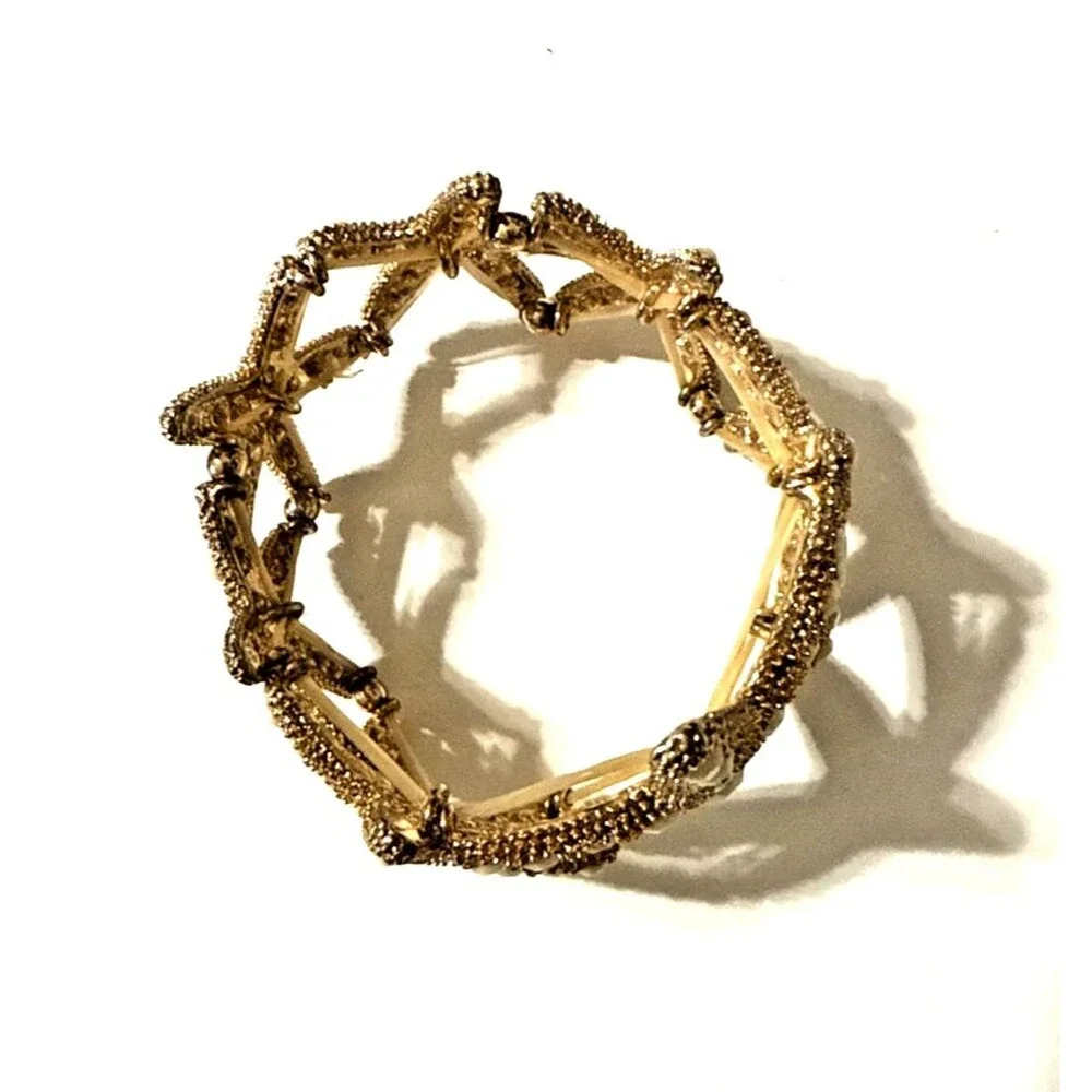 Starfish Bracelet White Rhinestone Gold Tone Beach Sea Life Statement Stretch